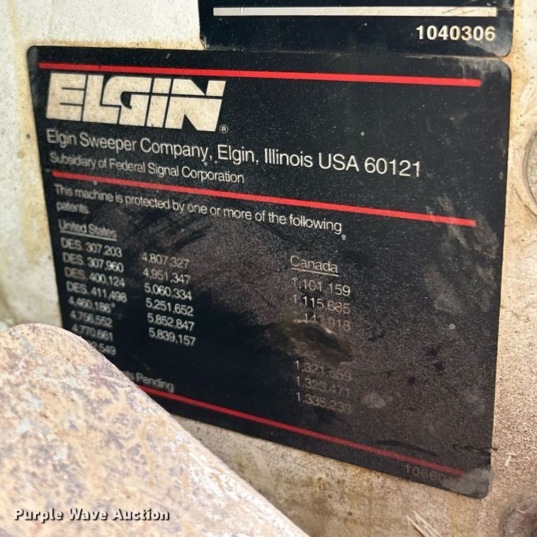 image for item EK2826 2001 Elgin Pelican Series P street sweeper