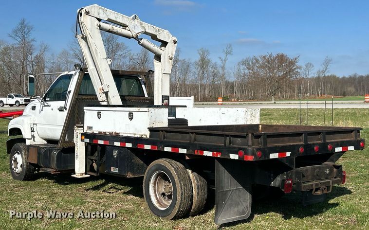 image for item EK2828 1999 Chevrolet C5500 flatbed truck