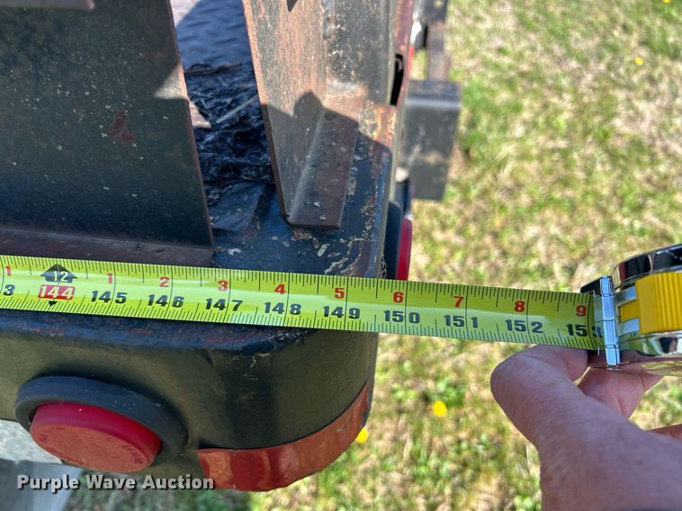 image for item EK2828 1999 Chevrolet C5500 flatbed truck