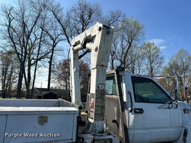 image for item EK2828 1999 Chevrolet C5500 flatbed truck