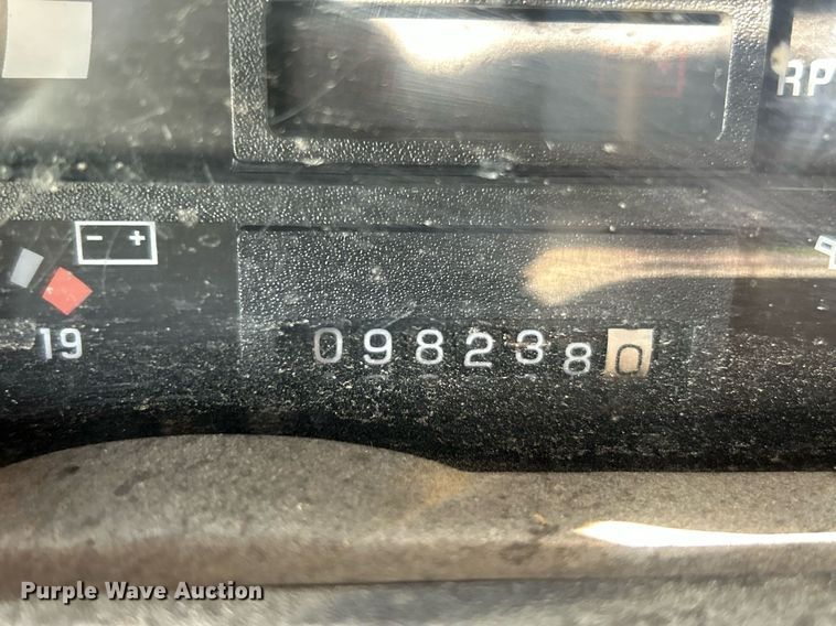 image for item EK2828 1999 Chevrolet C5500 flatbed truck