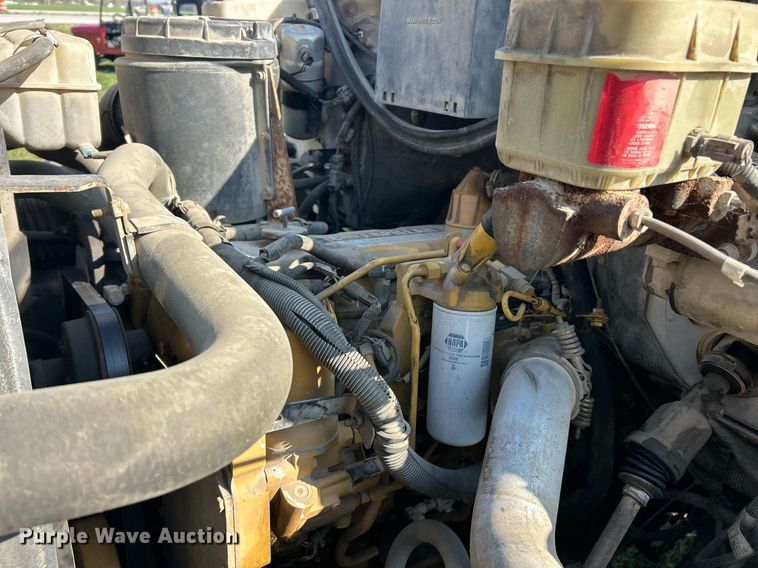 image for item EK2828 1999 Chevrolet C5500 flatbed truck