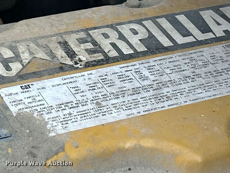 image for item EK2828 1999 Chevrolet C5500 flatbed truck