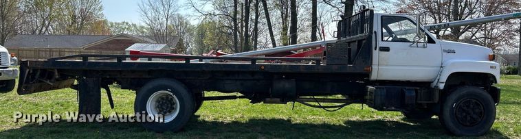 image for item EK2830 1992 GMC TopKick flatbed truck