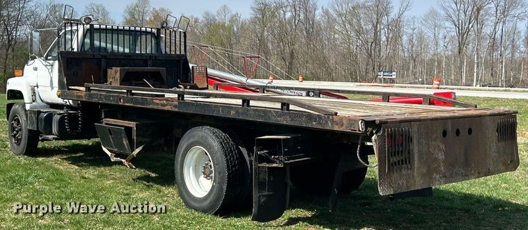 image for item EK2830 1992 GMC TopKick flatbed truck