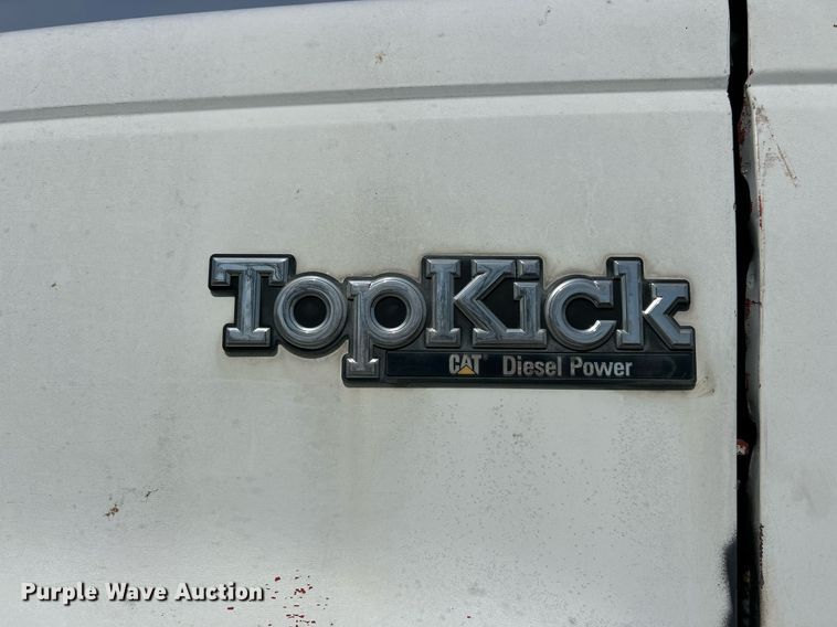 image for item EK2830 1992 GMC TopKick flatbed truck