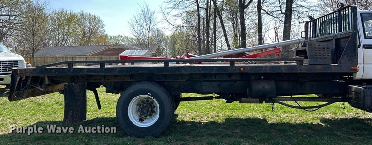 image for item EK2830 1992 GMC TopKick flatbed truck