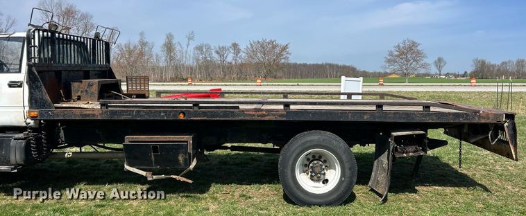 image for item EK2830 1992 GMC TopKick flatbed truck
