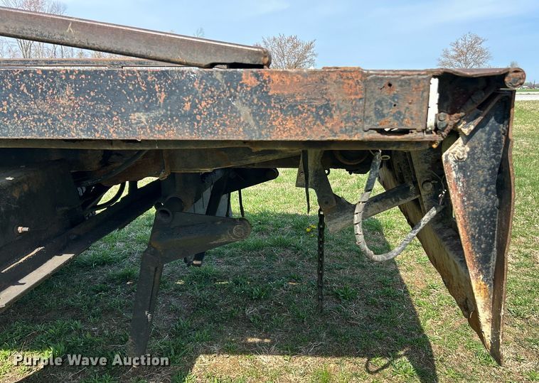 image for item EK2830 1992 GMC TopKick flatbed truck