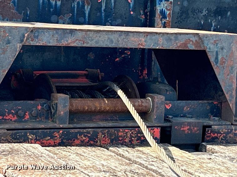 image for item EK2830 1992 GMC TopKick flatbed truck