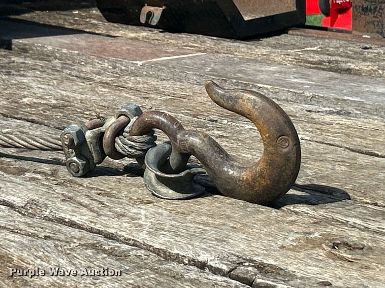 image for item EK2830 1992 GMC TopKick flatbed truck