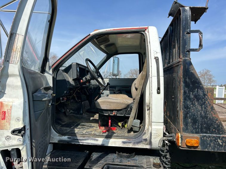 image for item EK2830 1992 GMC TopKick flatbed truck