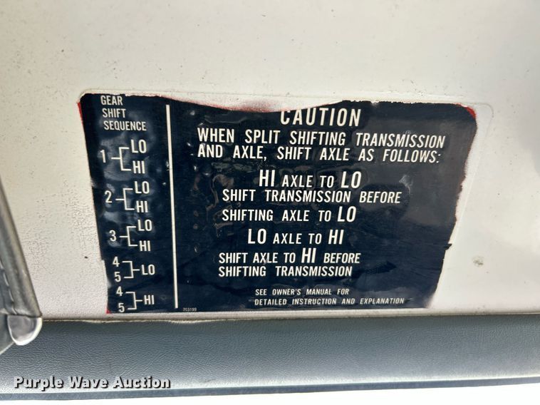 image for item EK2830 1992 GMC TopKick flatbed truck