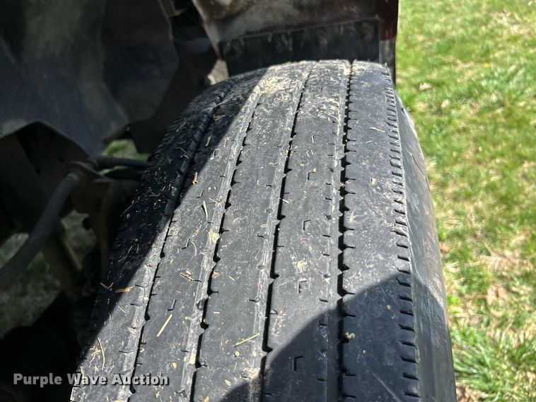 image for item EK2830 1992 GMC TopKick flatbed truck