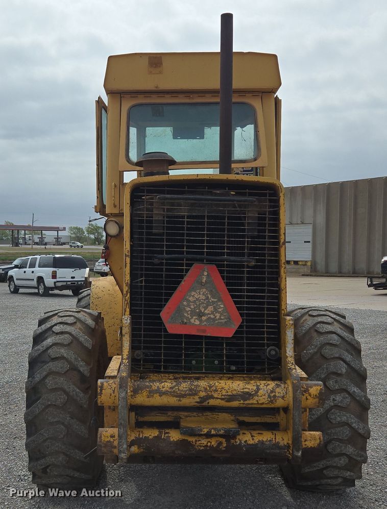 image for item EL5515 1974 John Deere 544B wheel loader