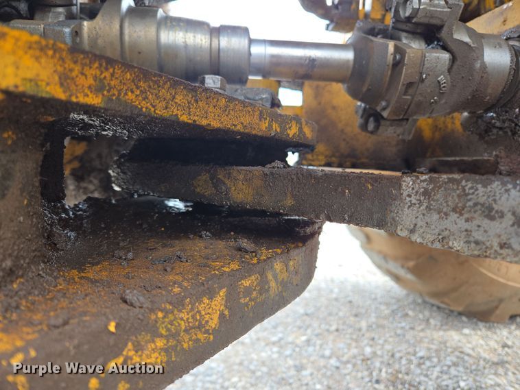 image for item EL5515 1974 John Deere 544B wheel loader