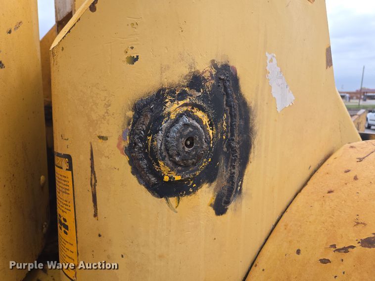 image for item EL5515 1974 John Deere 544B wheel loader