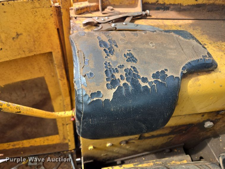 image for item EL5515 1974 John Deere 544B wheel loader