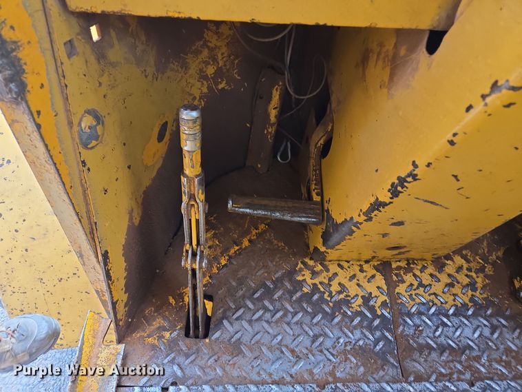 image for item EL5515 1974 John Deere 544B wheel loader