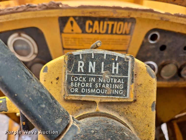 image for item EL5515 1974 John Deere 544B wheel loader