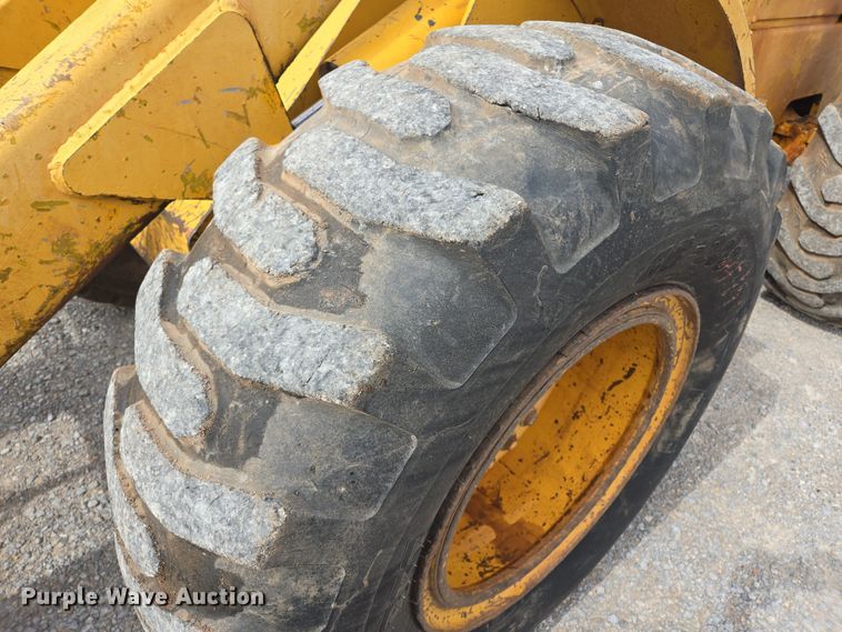 image for item EL5515 1974 John Deere 544B wheel loader