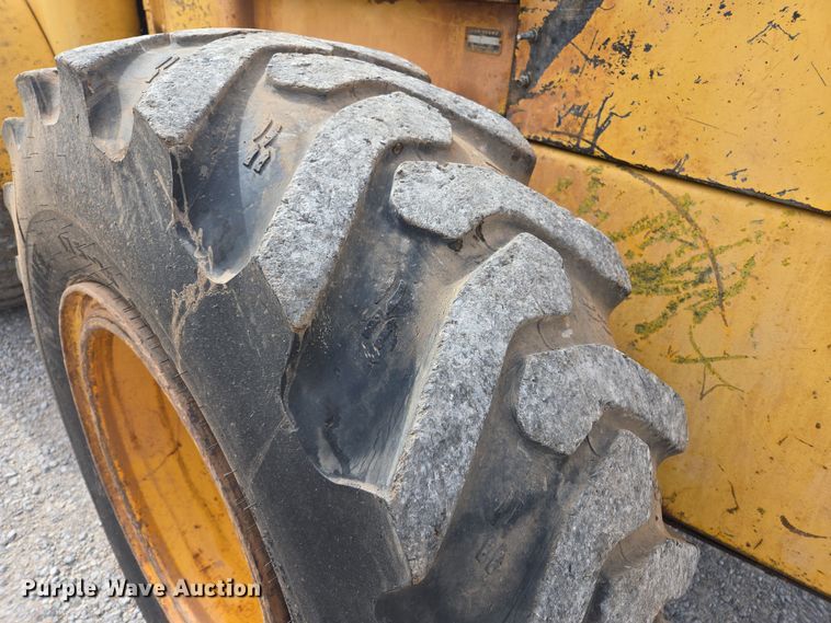 image for item EL5515 1974 John Deere 544B wheel loader