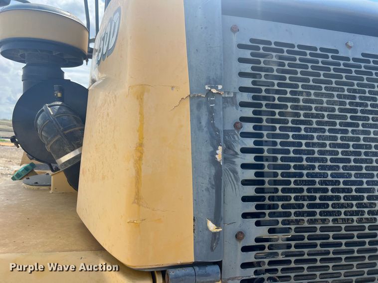 image for item EL5540 2005 John Deere 250D water wagon