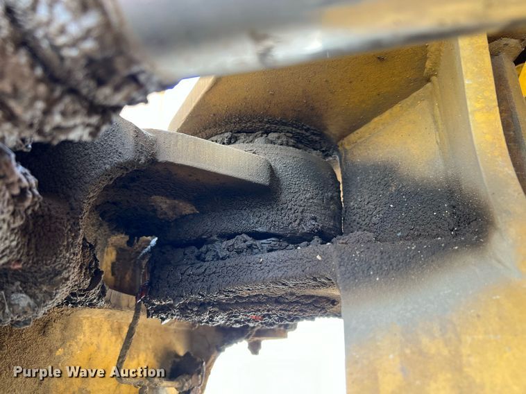 image for item EL5540 2005 John Deere 250D water wagon