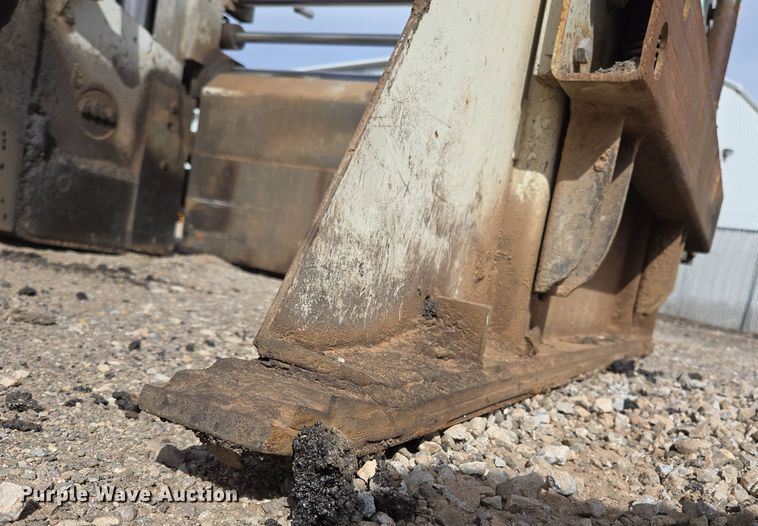 image for item EL5710 1991 Cederapids CR361 paver