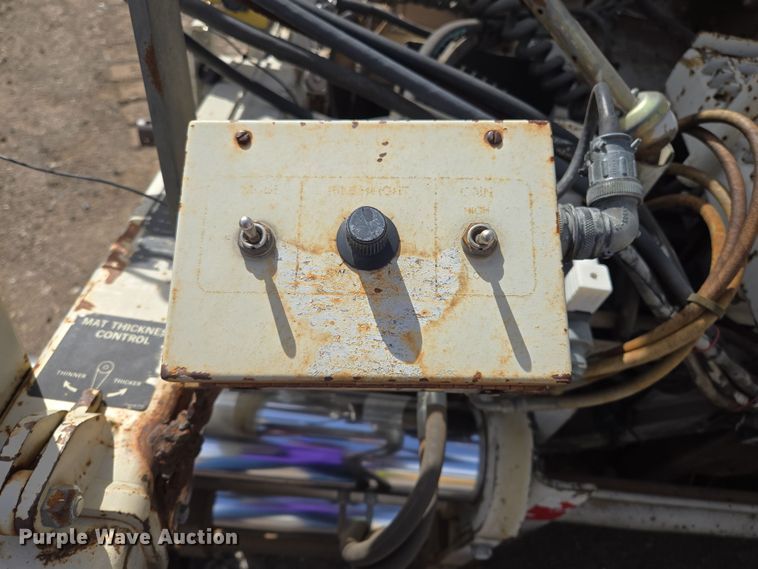 image for item EL5710 1991 Cederapids CR361 paver