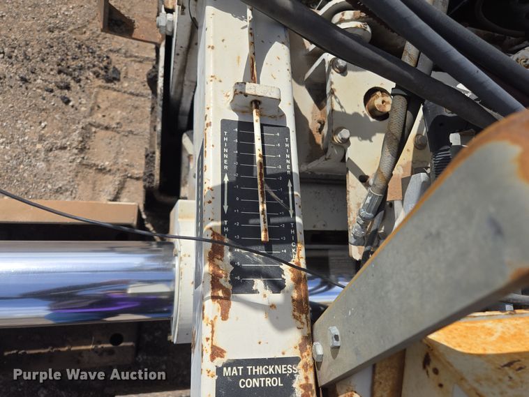 image for item EL5710 1991 Cederapids CR361 paver