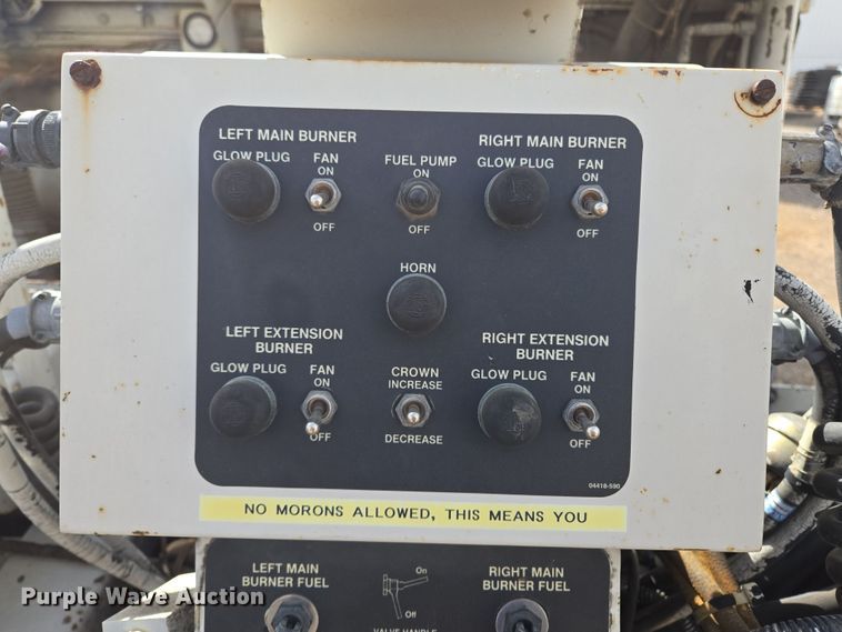 image for item EL5710 1991 Cederapids CR361 paver