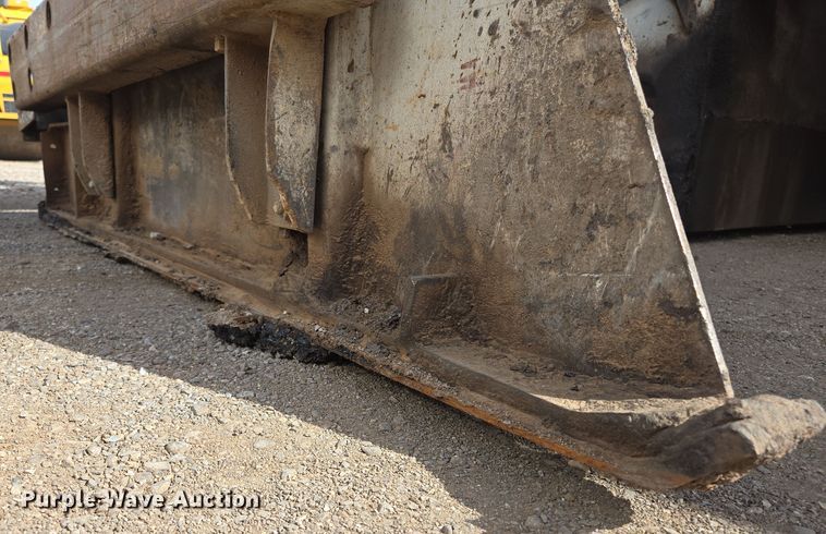 image for item EL5710 1991 Cederapids CR361 paver