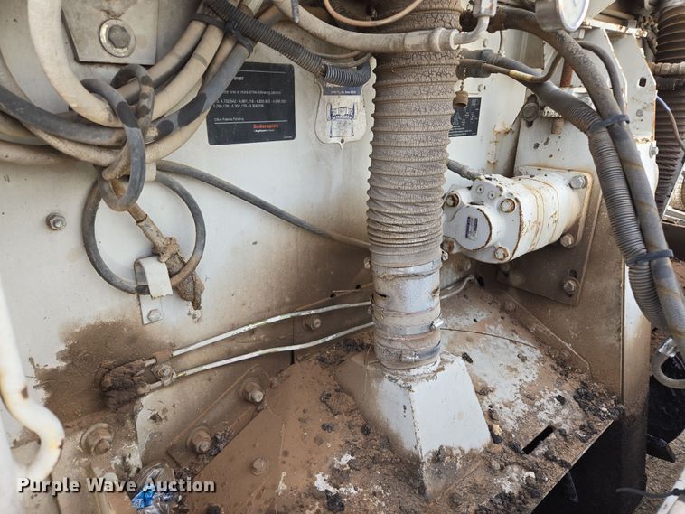 image for item EL5710 1991 Cederapids CR361 paver