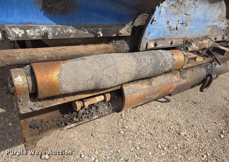 image for item EL5710 1991 Cederapids CR361 paver