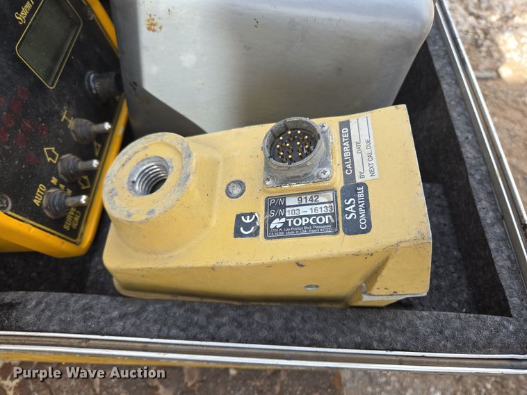 image for item EL5710 1991 Cederapids CR361 paver