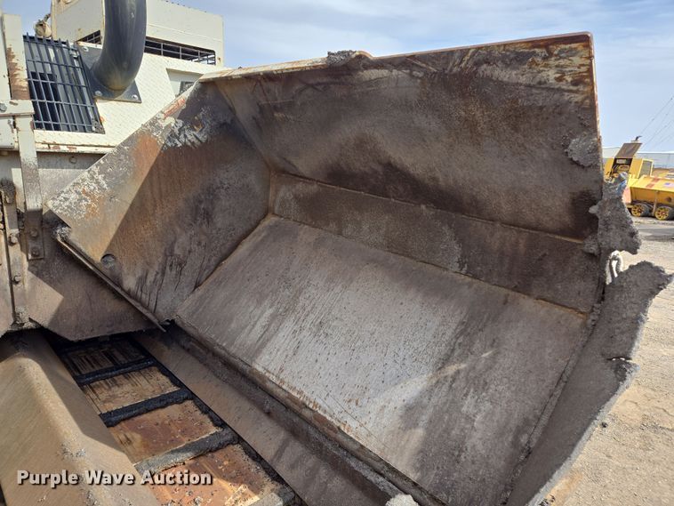 image for item EL5710 1991 Cederapids CR361 paver