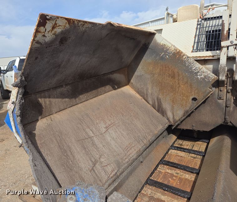 image for item EL5710 1991 Cederapids CR361 paver