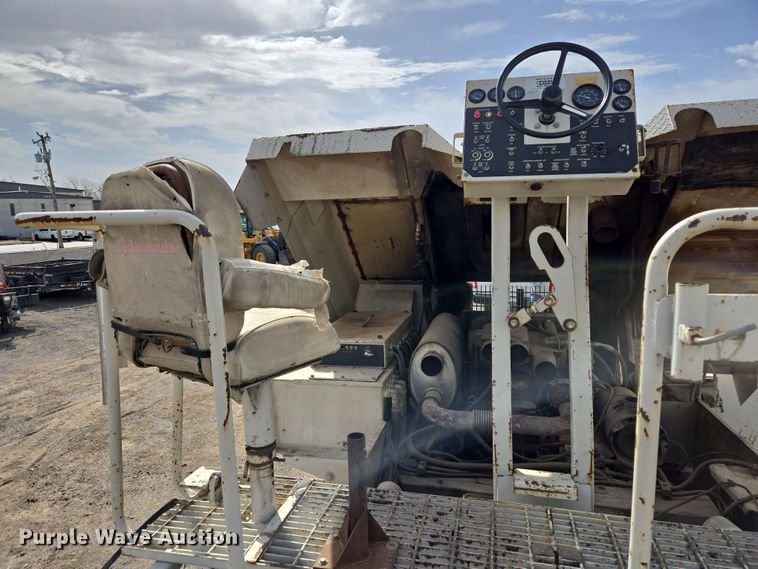 image for item EL5710 1991 Cederapids CR361 paver