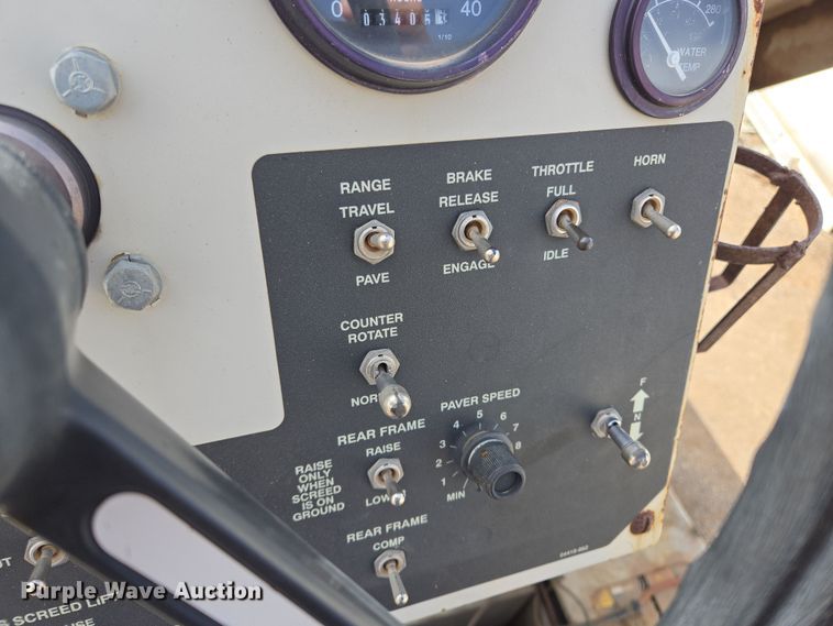 image for item EL5710 1991 Cederapids CR361 paver