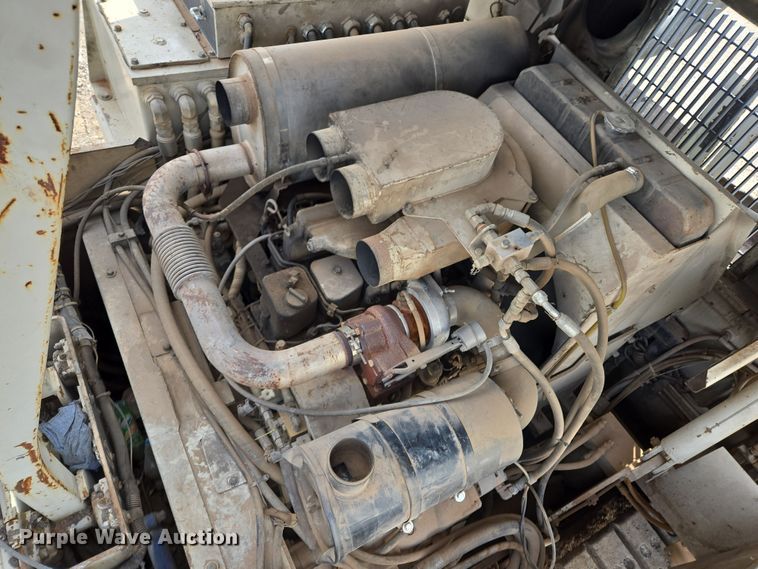 image for item EL5710 1991 Cederapids CR361 paver