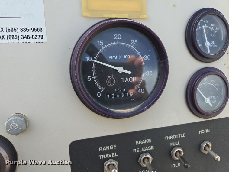 image for item EL5710 1991 Cederapids CR361 paver