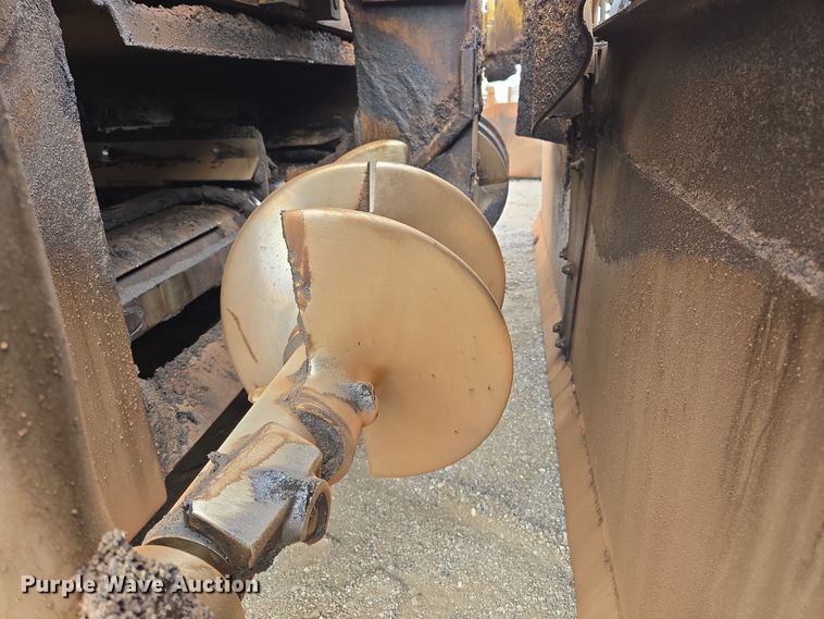 image for item EL5711 2009 Caterpillar AP-1055D paver