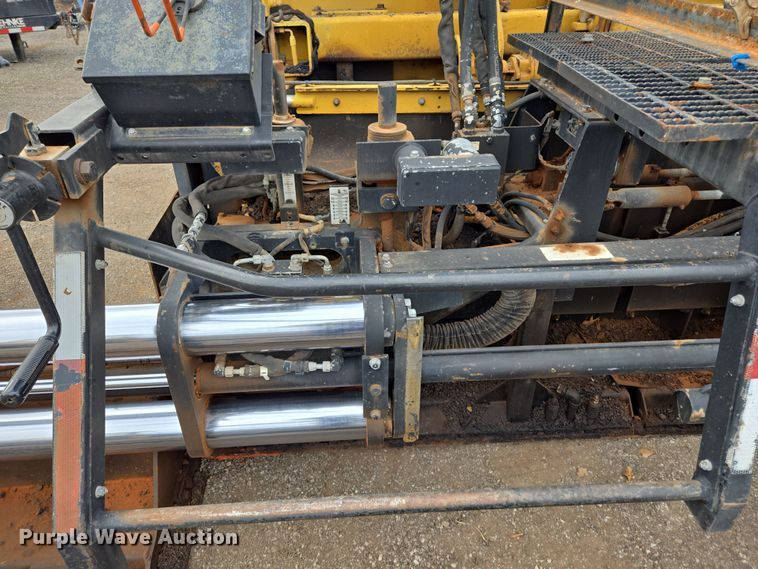 image for item EL5711 2009 Caterpillar AP-1055D paver