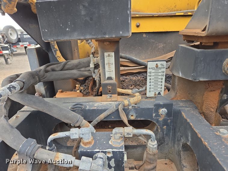 image for item EL5711 2009 Caterpillar AP-1055D paver