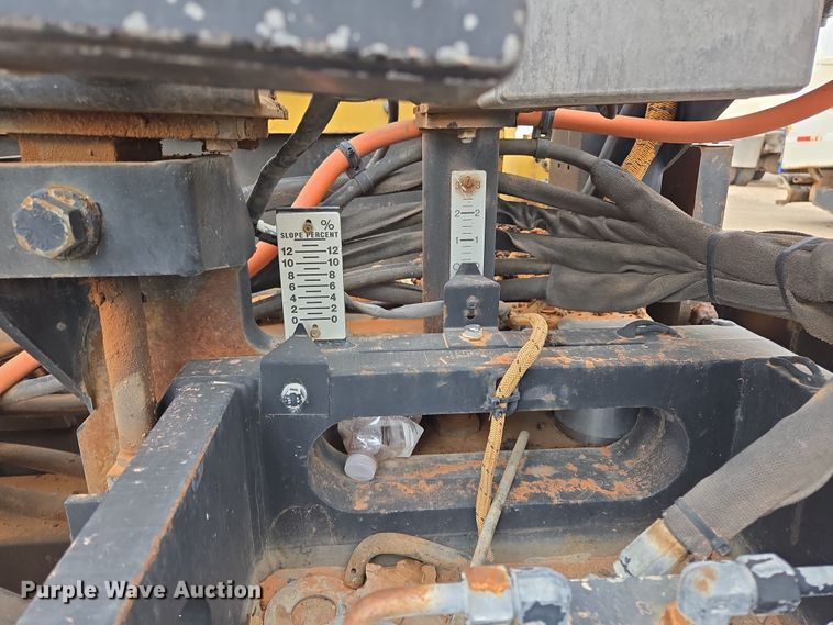 image for item EL5711 2009 Caterpillar AP-1055D paver