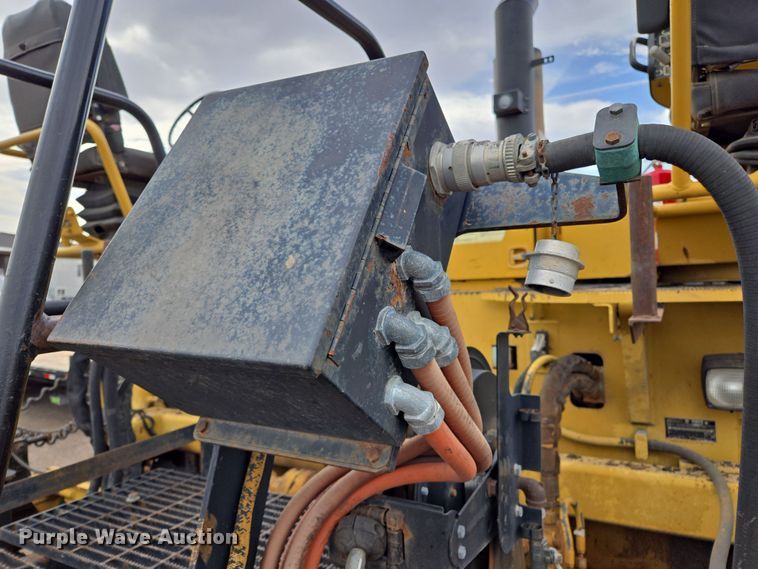 image for item EL5711 2009 Caterpillar AP-1055D paver