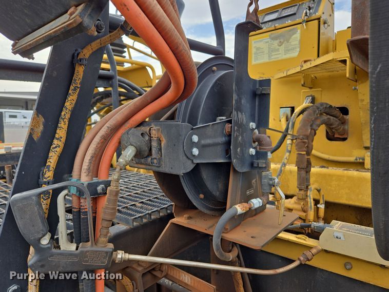 image for item EL5711 2009 Caterpillar AP-1055D paver