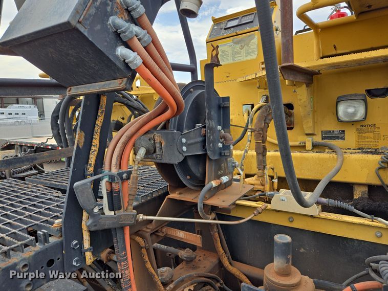 image for item EL5711 2009 Caterpillar AP-1055D paver