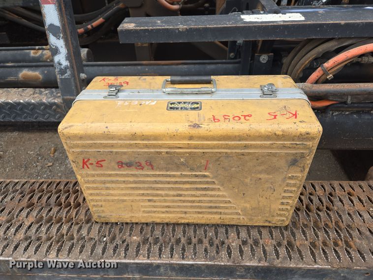 image for item EL5711 2009 Caterpillar AP-1055D paver